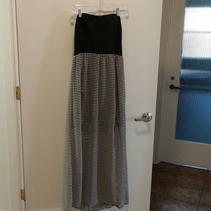 Dress strapless maxi